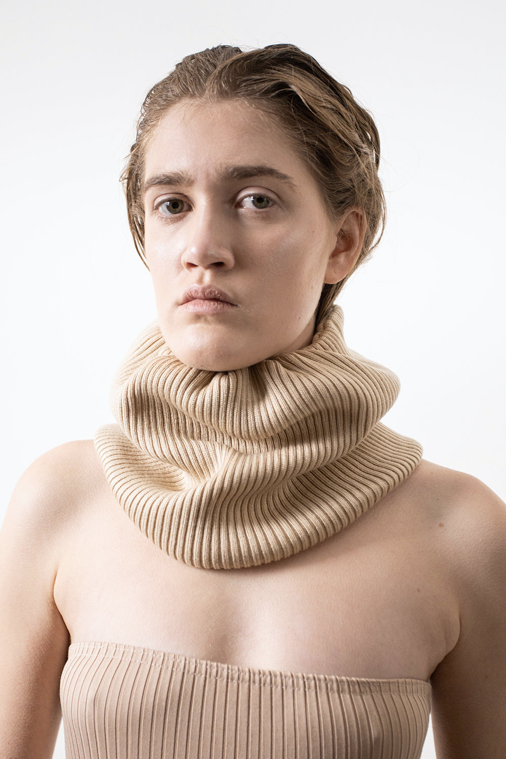 DZHUS Item as a relaxed fit snood